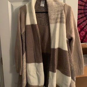 Brand new sweater; excellent condition